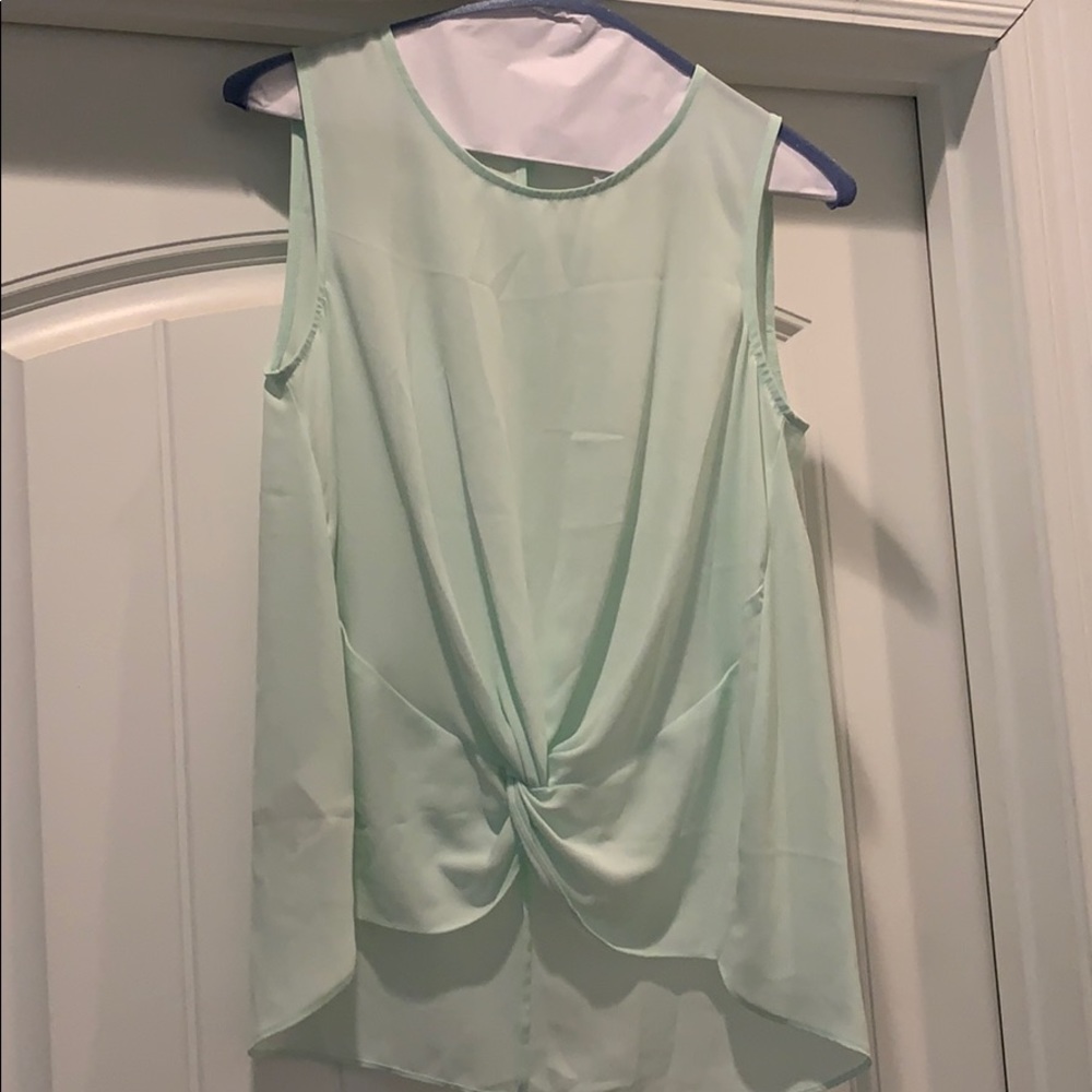 Knot front tank